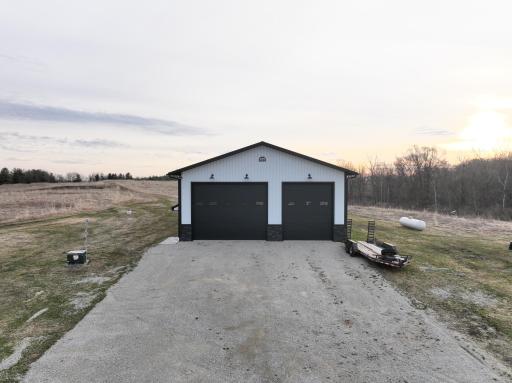 11719 Ridgeview Road, Hokah, MN 55941