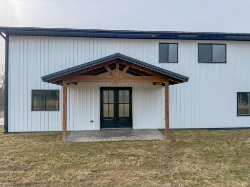 11719 Ridgeview Road, Hokah, MN 55941