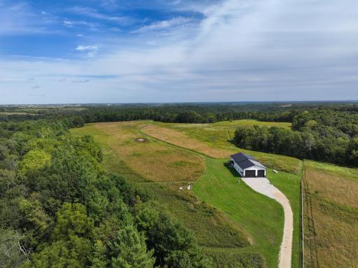 11719 Ridgeview Road, Hokah, MN 55941