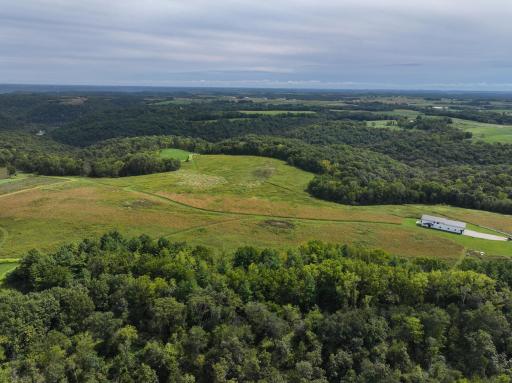 11719 Ridgeview Road, Hokah, MN 55941