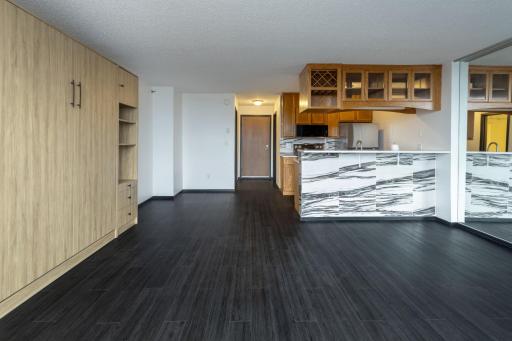 Turn-key opportunity Stunning studio with designer touches throughout - All New appliances! Turn key!