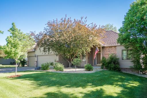 1287 Schooner Way, Woodbury, MN 55125