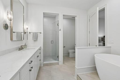 3041 Holmes Avenue S, 302, Minneapolis, MN 55408