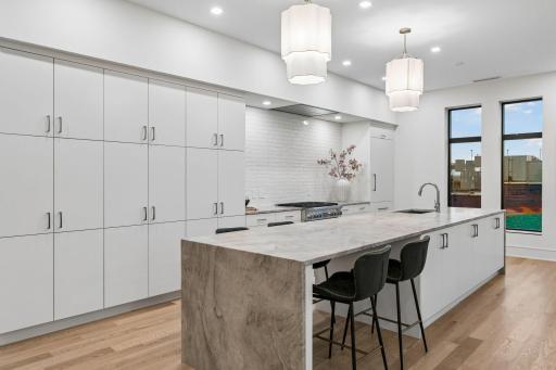 3041 Holmes Avenue S, 302, Minneapolis, MN 55408
