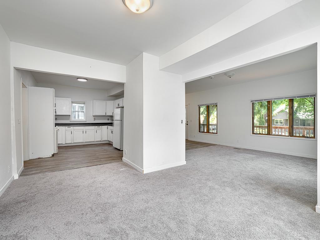 6 - Dining Room.jpeg