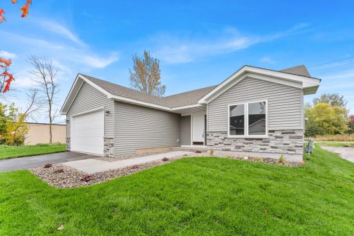 6254 209th Street N, Forest Lake, MN 55025