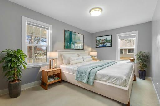 17-web-or-mls-0Y0A5358 virtually staged.jpeg