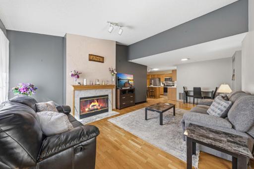 15215 Greenhaven Way, Burnsville, MN 55306