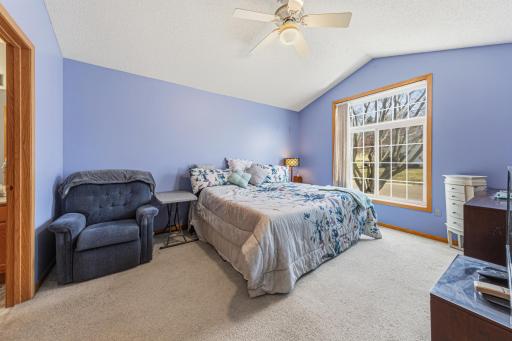 15215 Greenhaven Way, Burnsville, MN 55306