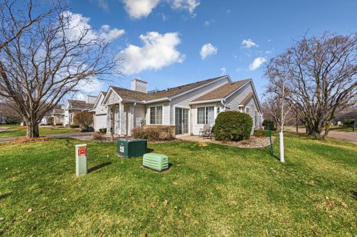 15215 Greenhaven Way, Burnsville, MN 55306