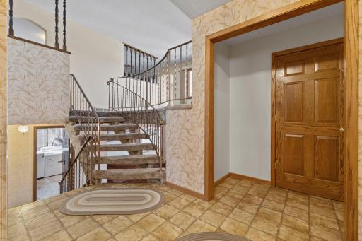 7708 82nd Avenue N, Minneapolis, MN 55445