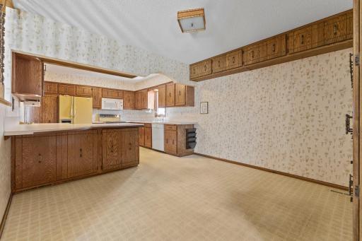 7708 82nd Avenue N, Minneapolis, MN 55445
