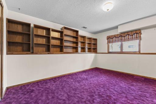 7708 82nd Avenue N, Minneapolis, MN 55445