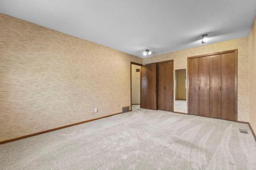 7708 82nd Avenue N, Minneapolis, MN 55445