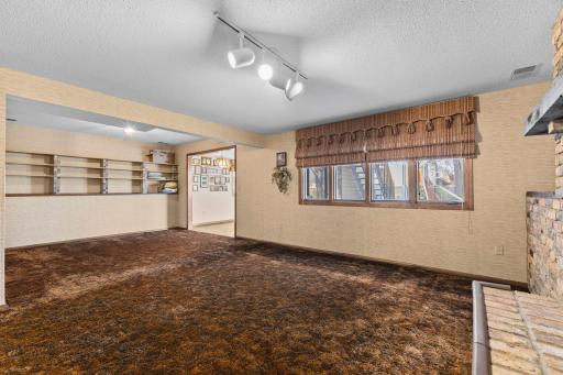 7708 82nd Avenue N, Minneapolis, MN 55445