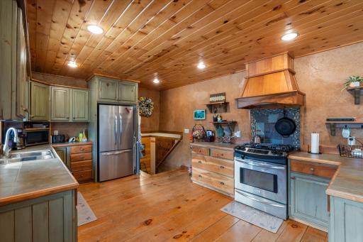 3940 Davis Street, Pequot Lakes, MN 56472