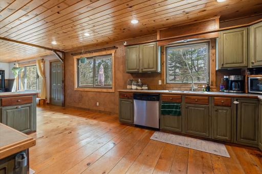 3940 Davis Street, Pequot Lakes, MN 56472