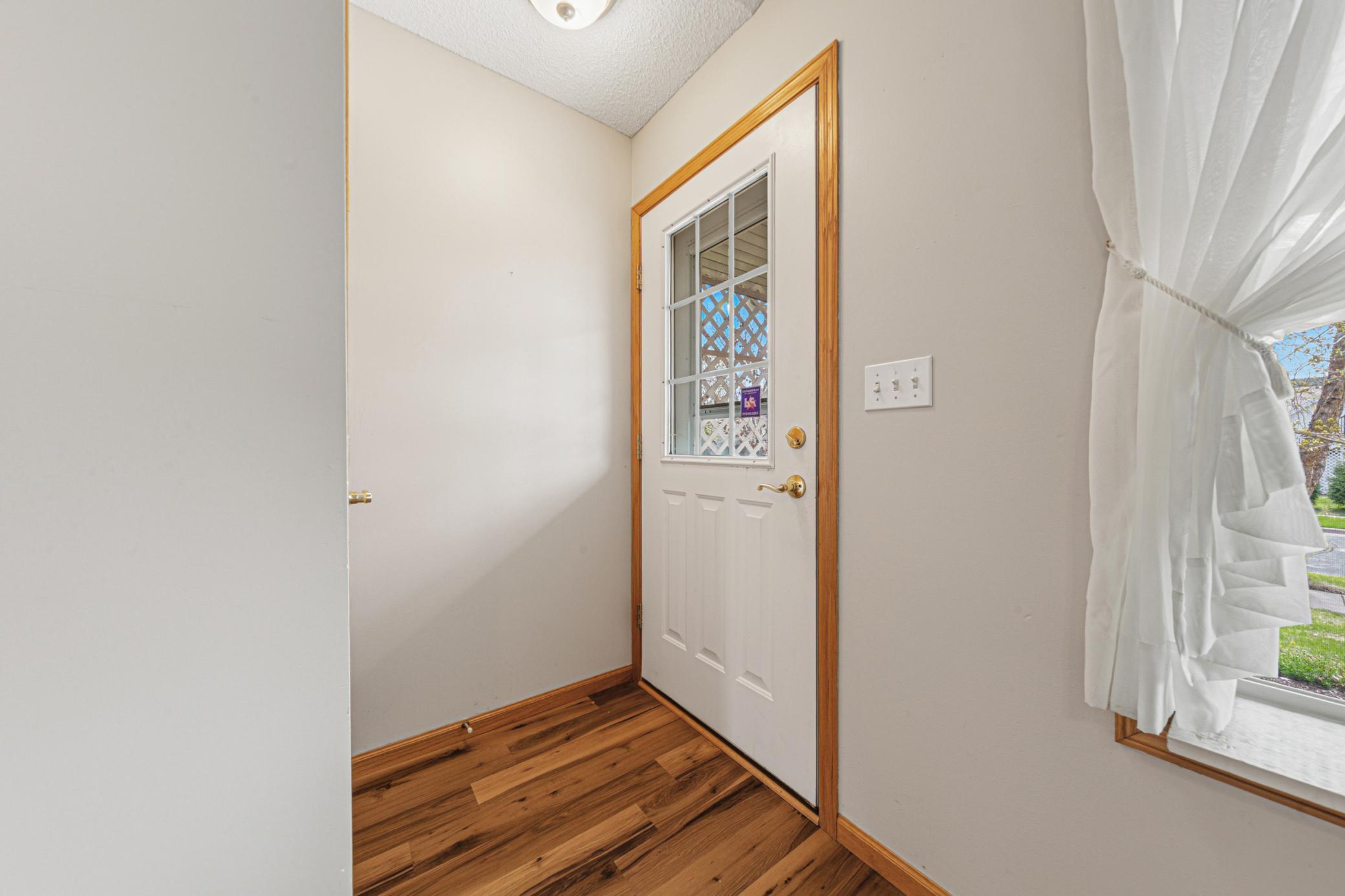 Front entry with foyer closet