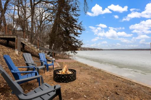 Enjoy the premium, hard-bottom shoreline with a level beach area, perfect for swimming and recreation. Embrace the ultimate lake lifestyle with boating access to a local lakefront restaurant.