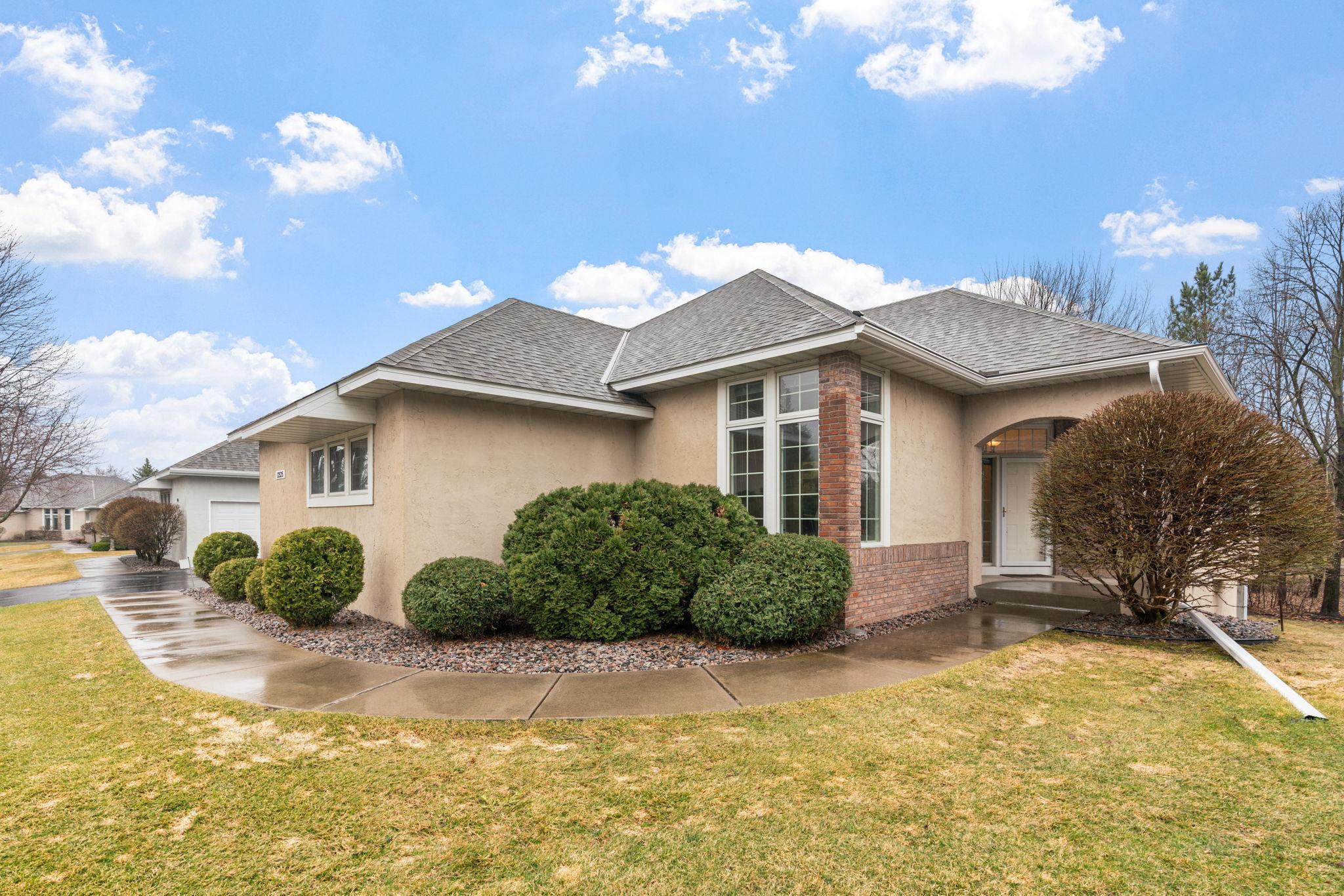 4-web-or-mls-12525 42nd Ave N-4.jpg