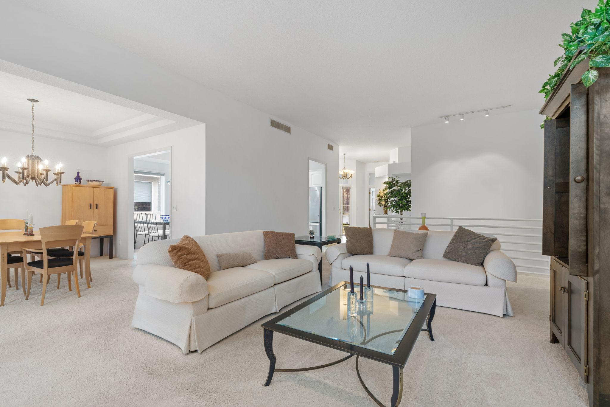 31-web-or-mls-12525 42nd Ave N-31.jpg