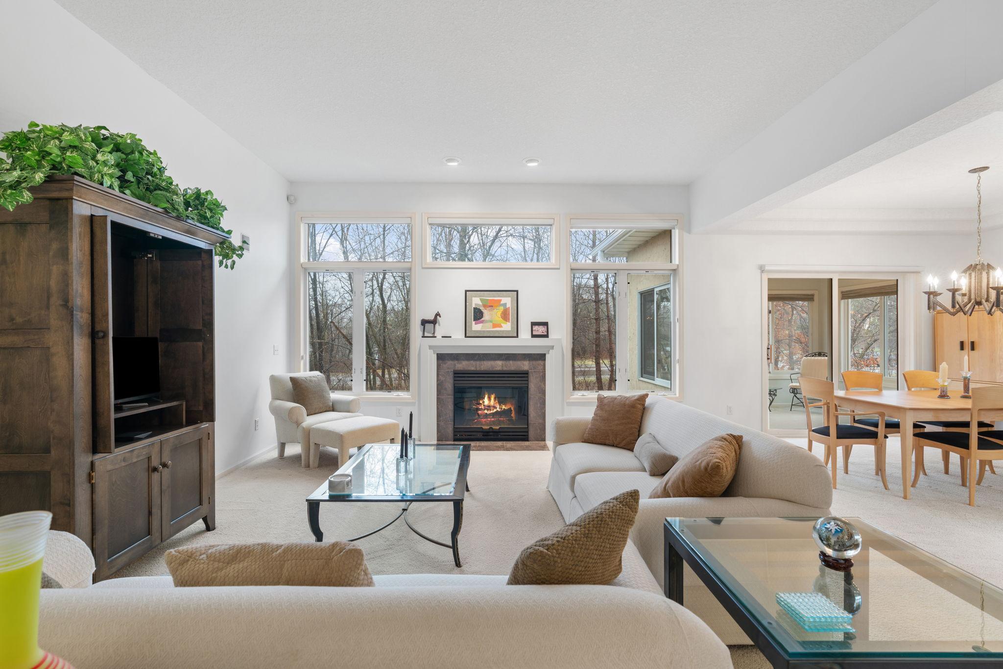 27-web-or-mls-12525 42nd Ave N-27.jpg