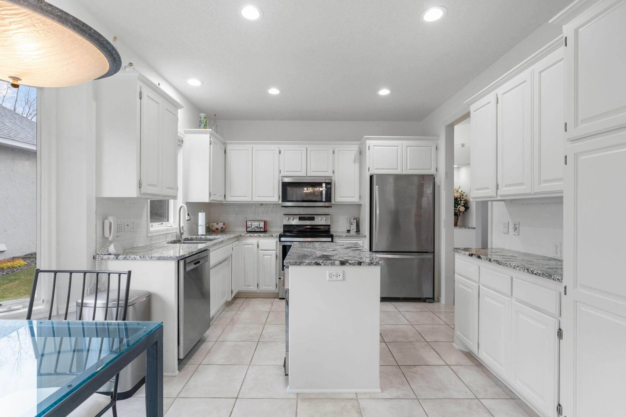 42-web-or-mls-12525 42nd Ave N-42.jpg