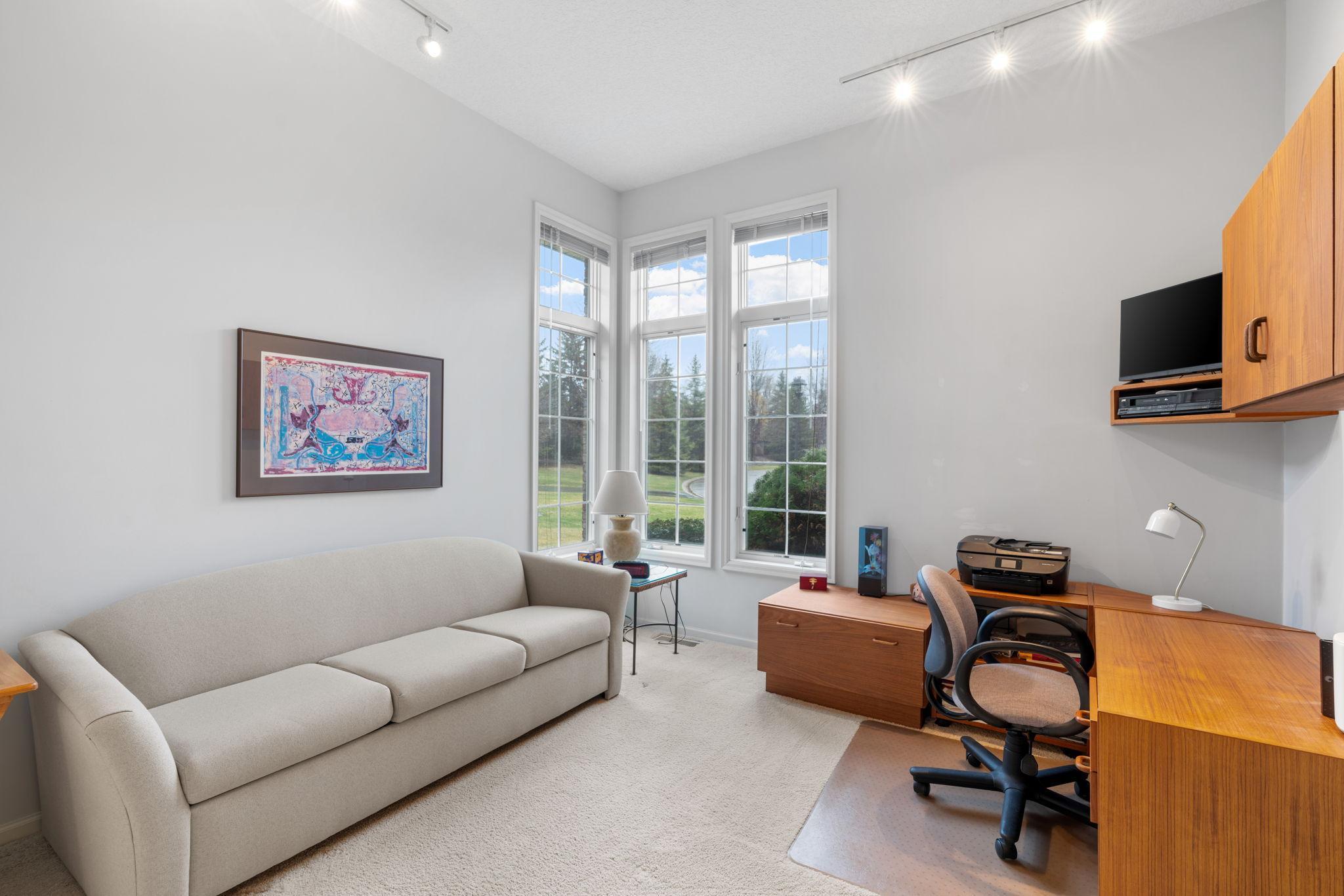 49-web-or-mls-12525 42nd Ave N-49.jpg