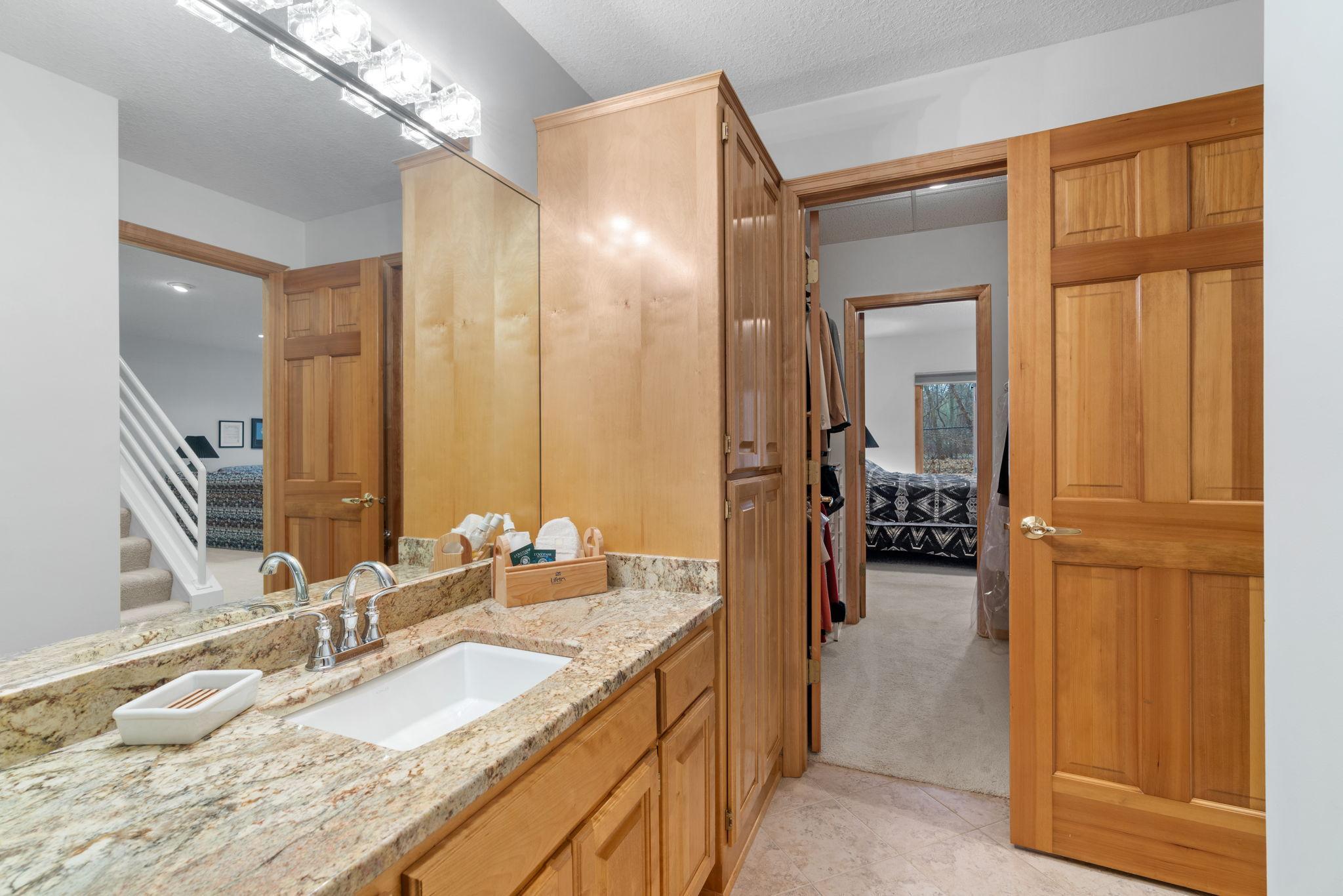 75-web-or-mls-12525 42nd Ave N-75.jpg