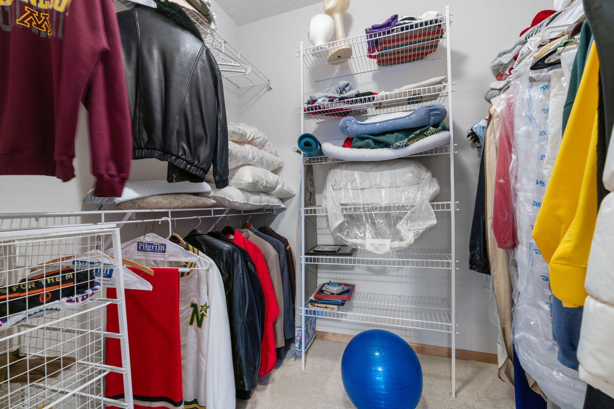 70-web-or-mls-12525 42nd Ave N-70.jpg