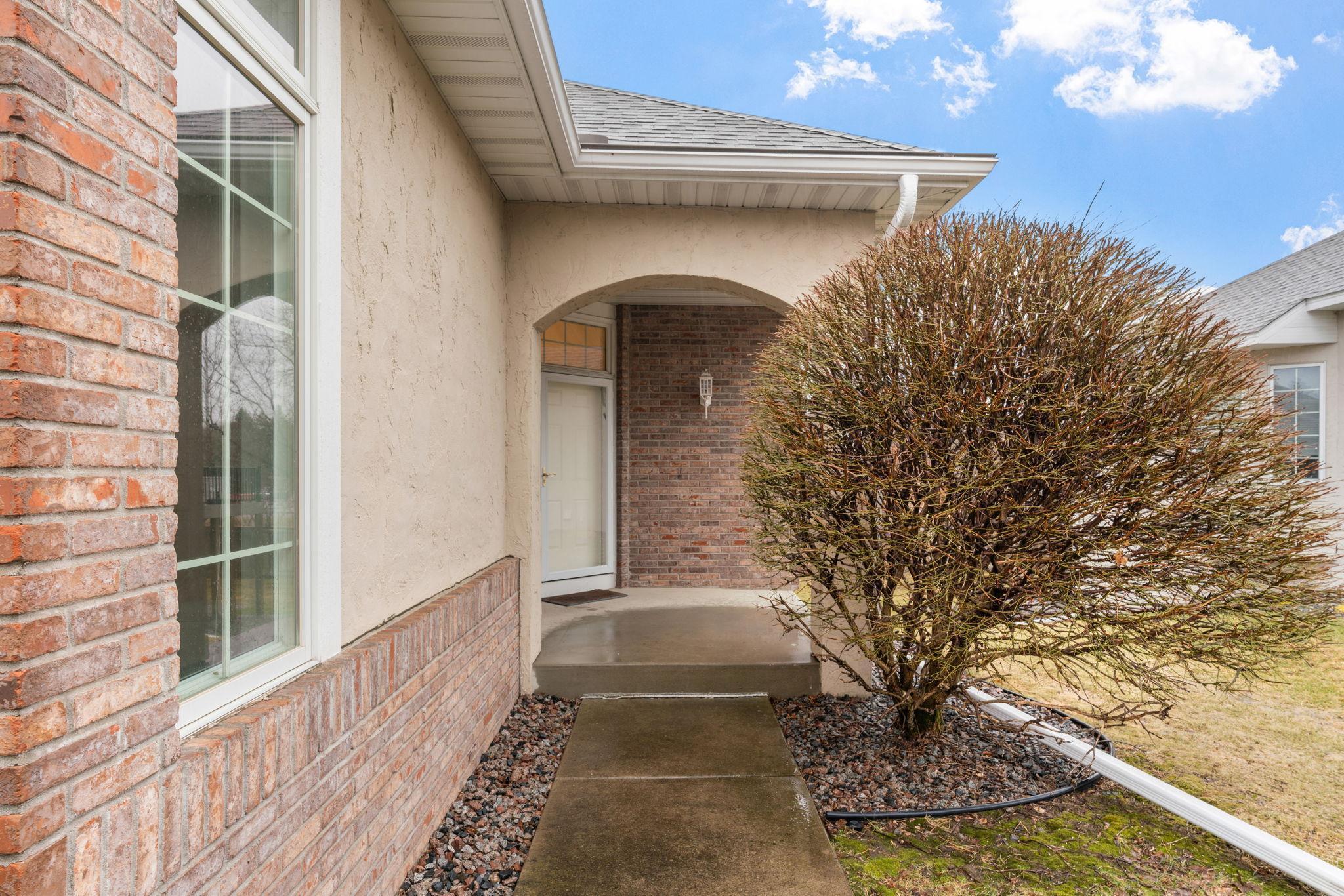 5-web-or-mls-12525 42nd Ave N-5.jpg