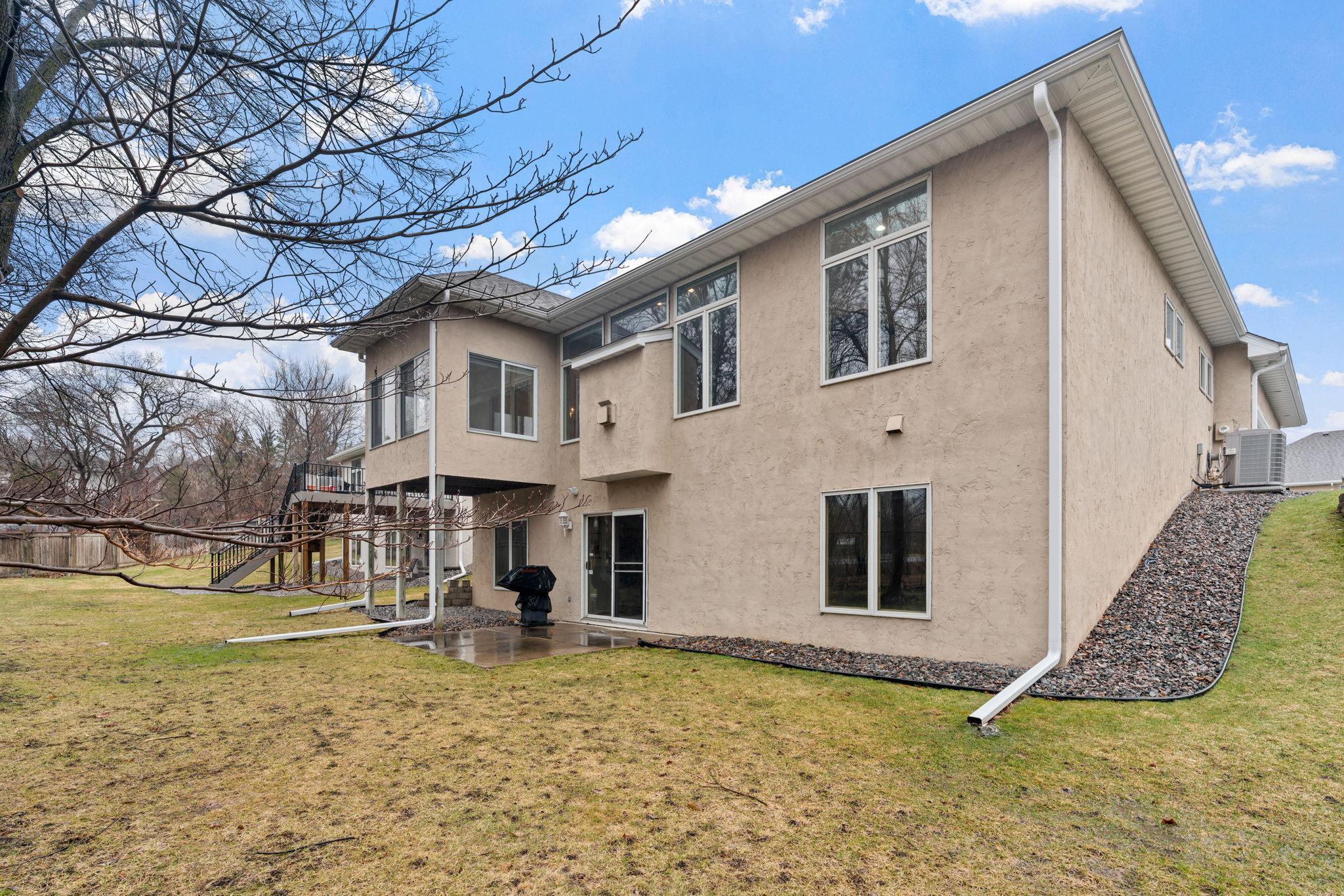 9-web-or-mls-12525 42nd Ave N-9.jpg