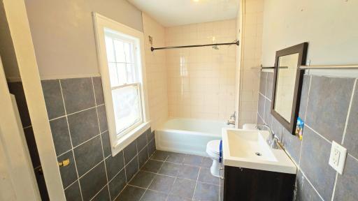 1444 Edgerton Street, Saint Paul, MN 55130