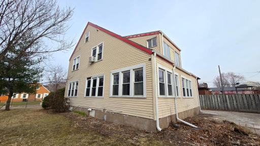 1444 Edgerton Street, Saint Paul, MN 55130