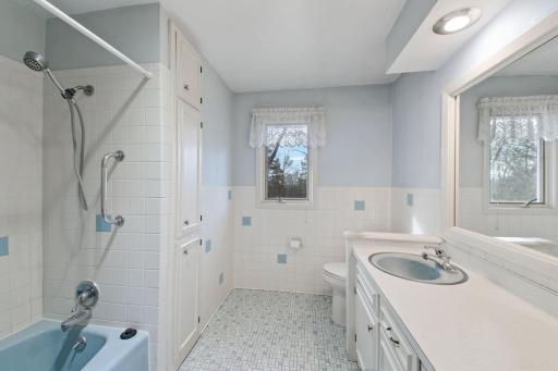 Main floor full bath.