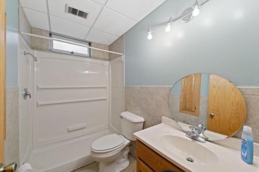 Lower level 3/4 bath.