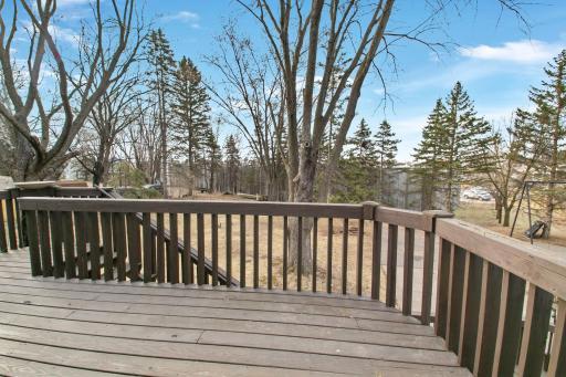 Huge two-tiered deck.