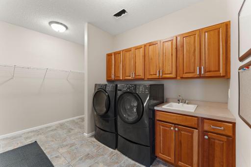 2454 Sandstone Place, Saint Paul, MN 55129
