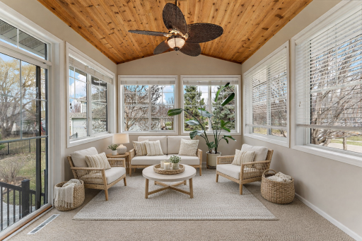 2454 Sandstone Place, Saint Paul, MN 55129