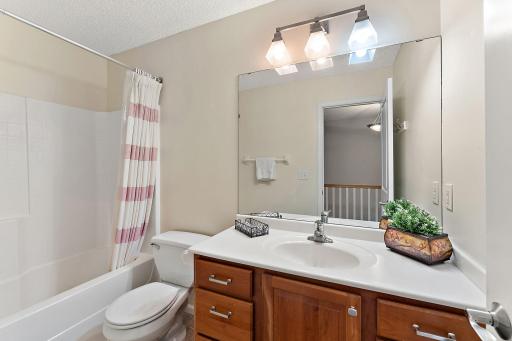 2454 Sandstone Place, Saint Paul, MN 55129
