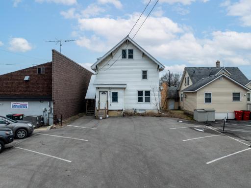 917 Broadway Avenue N, Rochester, MN 55906