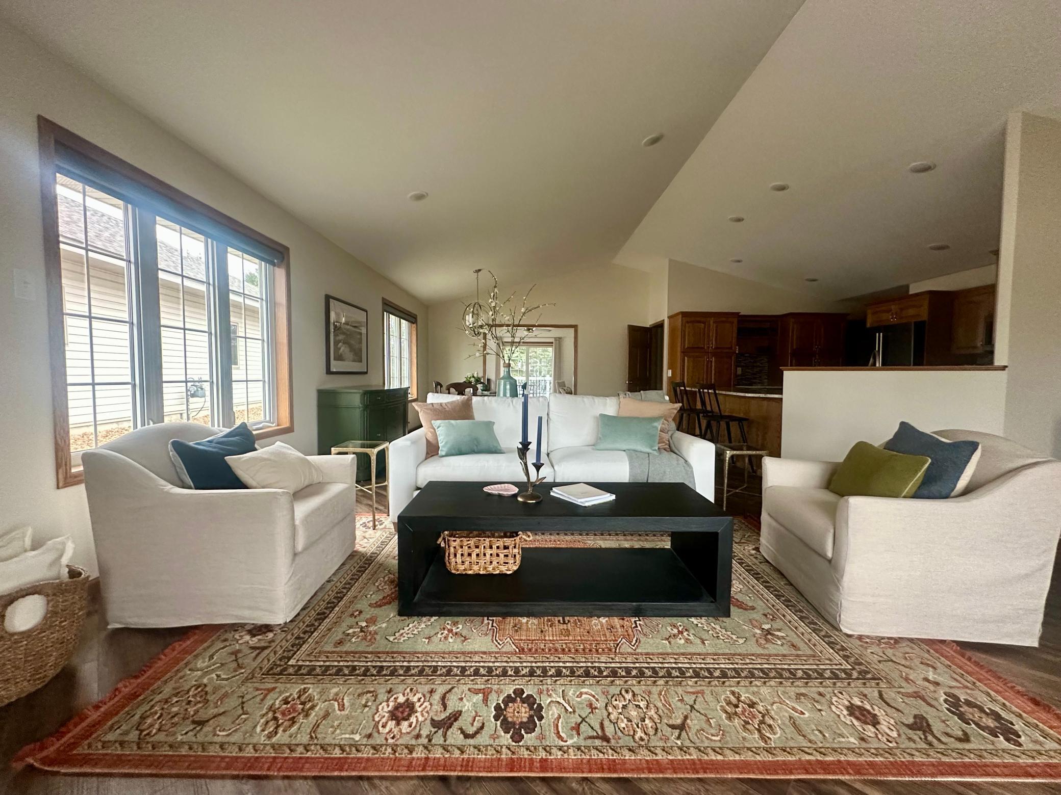 Open Concept Main Level is great for entertaining family & friends