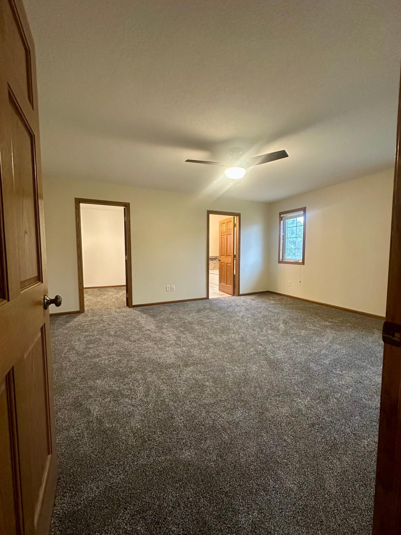 Primary Bedroom with Full Bath (Separate Shower & Bathtub) & Walk-In Closet