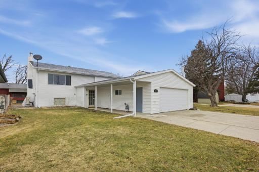 2155 4th Avenue E, West Fargo, ND 58078