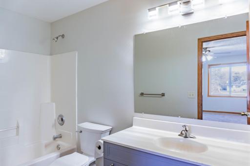 1122 Crystal Place W, Chaska, MN 55318