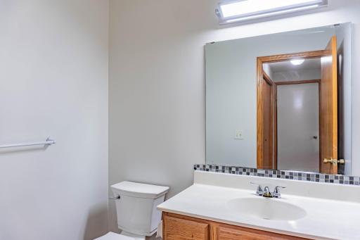 1122 Crystal Place W, Chaska, MN 55318