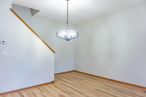 1122 Crystal Place W, Chaska, MN 55318