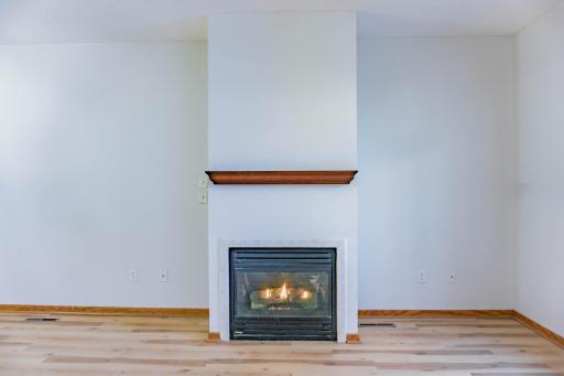 1122 Crystal Place W, Chaska, MN 55318