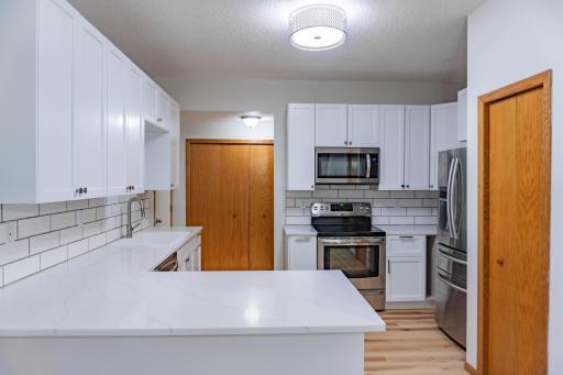 1122 Crystal Place W, Chaska, MN 55318