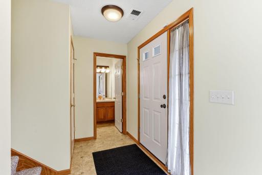 2068 Shryer Court E, North Saint Paul, MN 55109